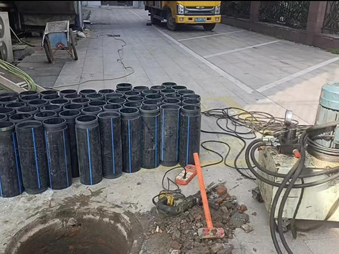 志仲镇PE置换管厂家 DN315置换管 非开挖管短管置换